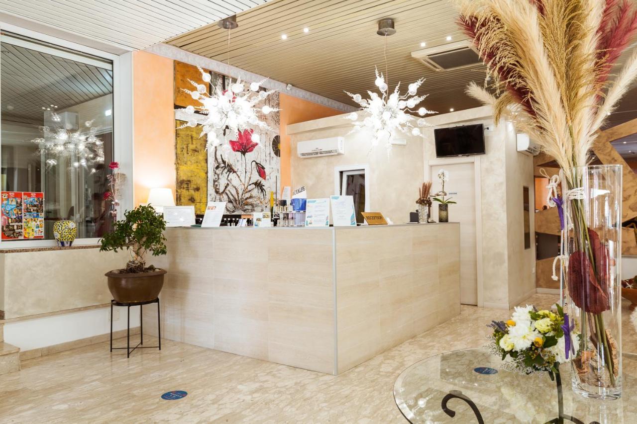 Hotel Al Nuovo Porto Bellaria-Igea Marina Buitenkant foto